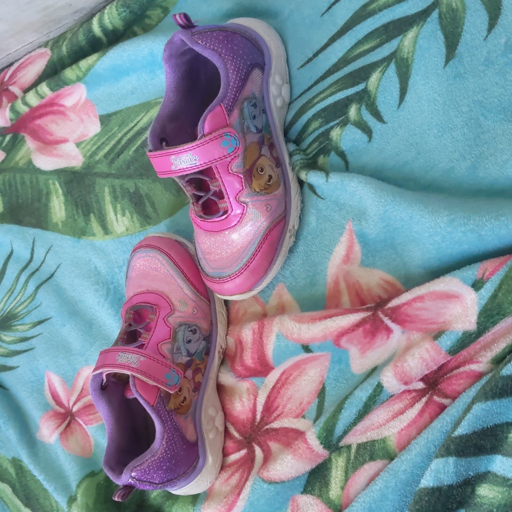 Paw patrol light up shoes  size 11
